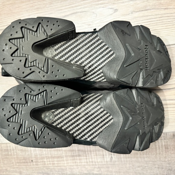 Rare!! Reebok “Future” Free Band Furikze Size 10
Like New 2017 - Picture 6 of 7